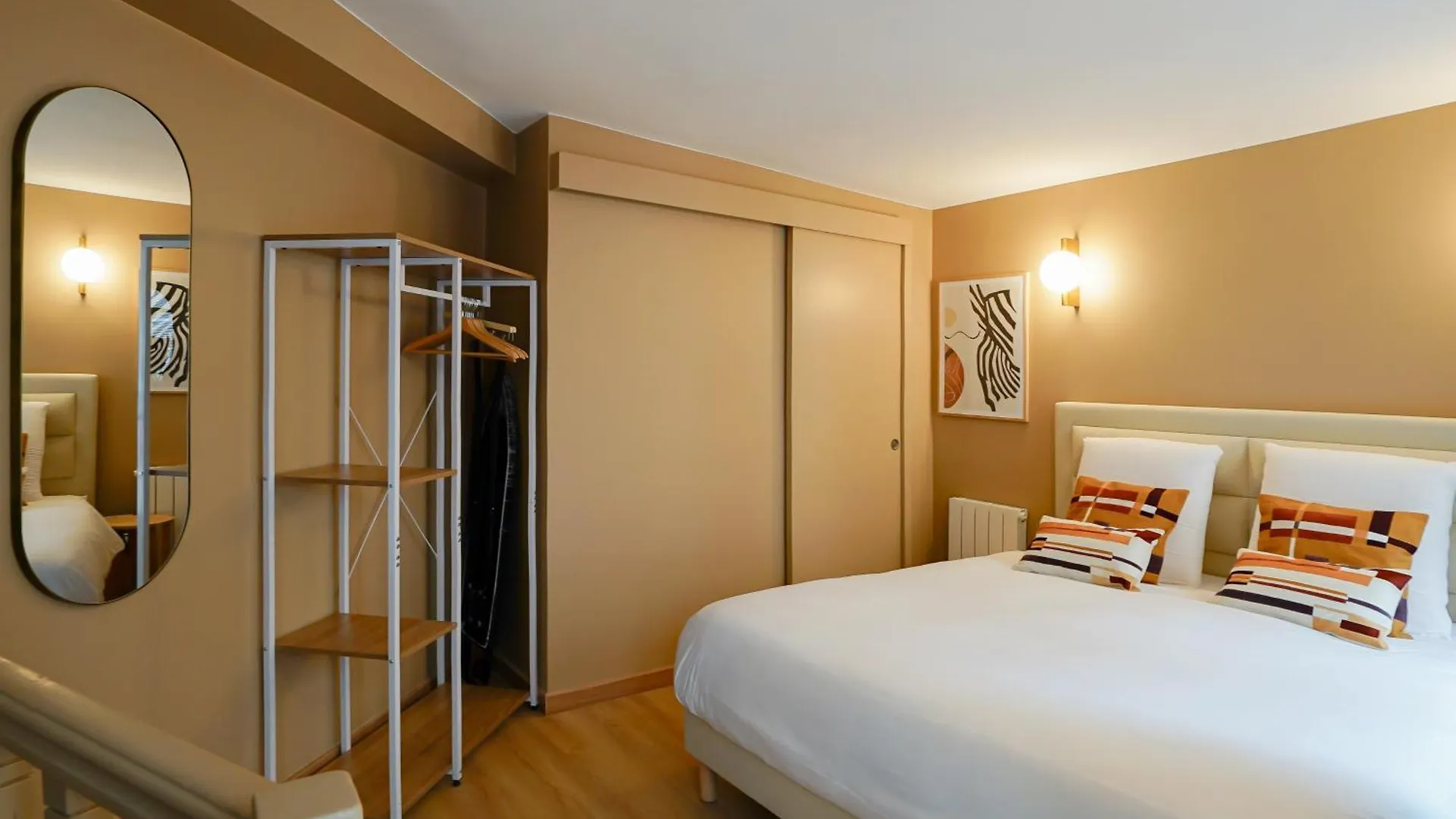 Duplex Climatise - Grands Boulevards Paris Apartment